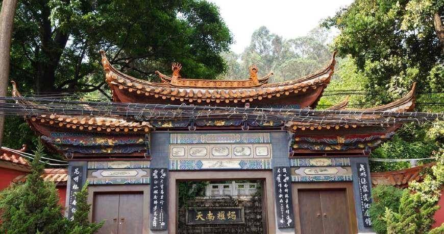 这个老头代理皇帝37天,挽救了中国,却没有诸葛亮出名_杨廷和_改革