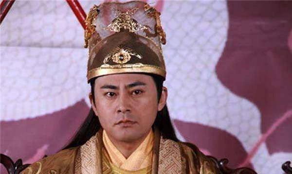 但是常年的征战,让大明王朝千疮百孔,朱高炽必须做出改变.