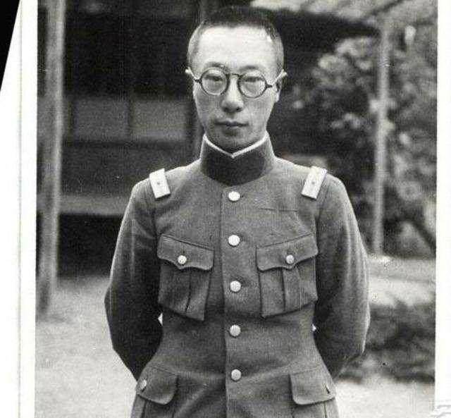 原创原创溥仪晚年去上户口家庭住址吓坏户籍员提起学历让溥仪尴尬