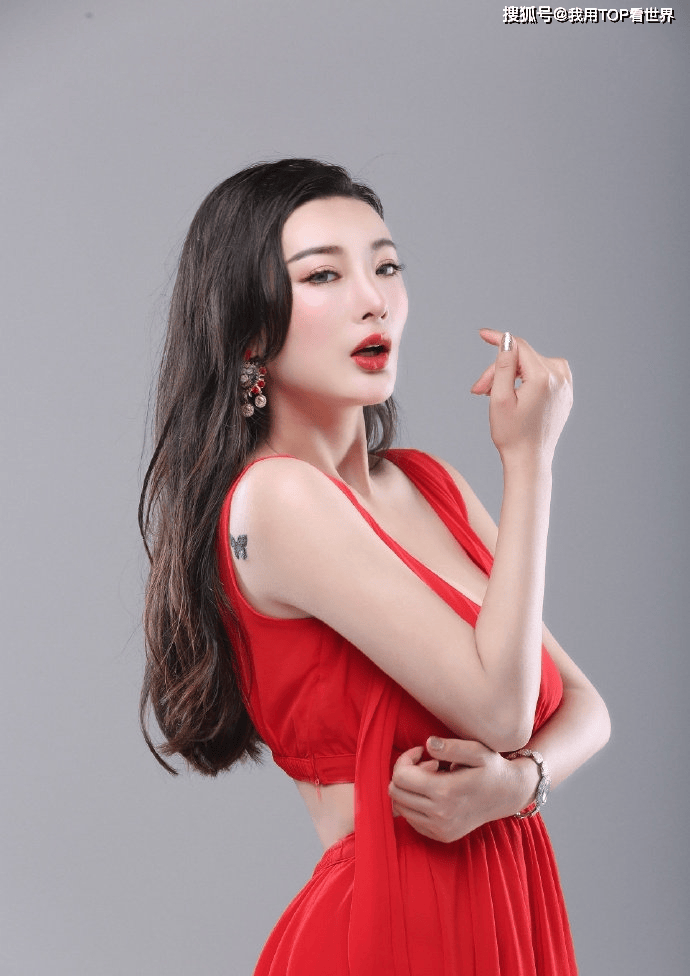 原创顶不住啊顶不住啊王李丹妮这身材着实顶不住