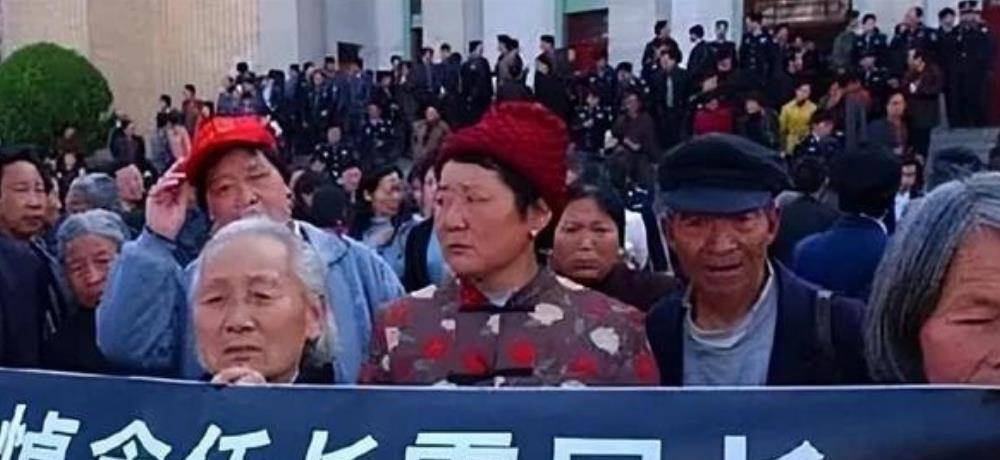 原创任长霞车祸身亡丈夫四年后也离世唯一的儿子继承了她的遗志