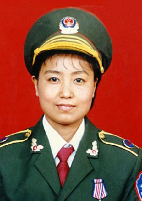 纪实任长霞牺牲后丈夫随她而去如今唯一儿子主动要求当片警