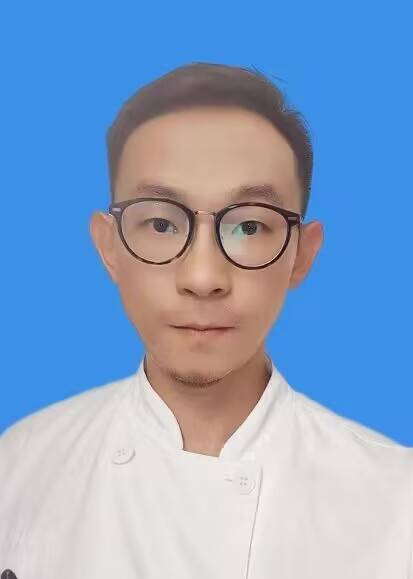 學徒 強記飯店 香港,2003年-2005年三砧 順天酒家 香港,2005年-2007年