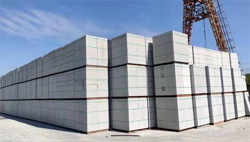 轻质砖是一种新型的建筑材料,主要用于建筑物的外墙保温和内隔断.