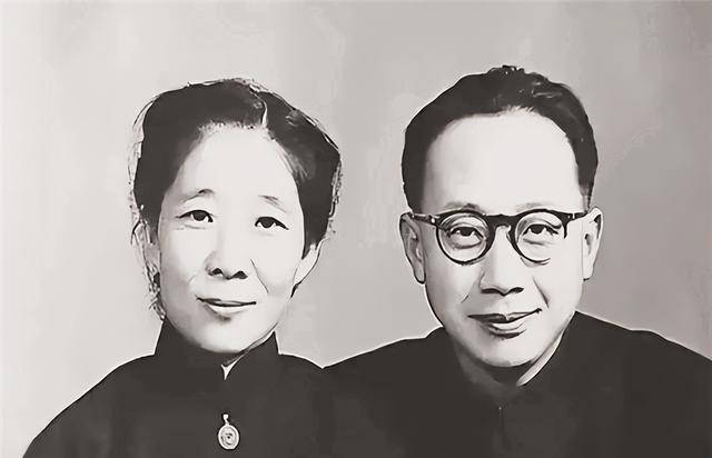 我国有众多的数学天才,比如陈景润的哥德巴赫猜想,苏步青的微分几何学