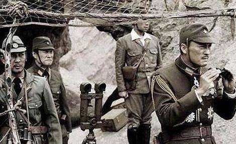 担任硫磺岛防御作战总指挥,他吸取塞班岛日军反登陆作战失败的教训,一