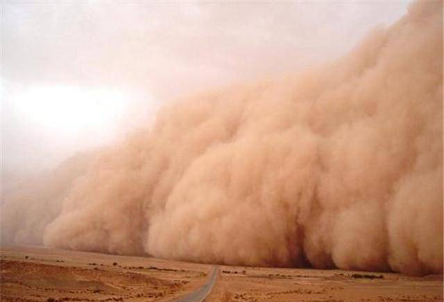 大年初一崇祯遣人敲钟许久,却因沙尘暴肆虐,无一大臣登朝礼拜_北京城