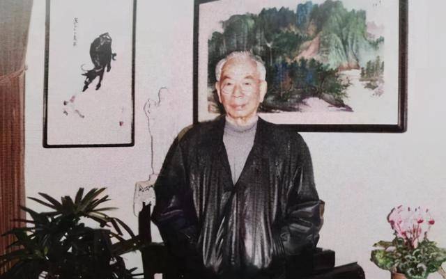 王一平是一名有着非常高文化修养的知识分子干部,他