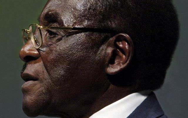 他执政40年把国家搞穷,100万亿不够买个面包_穆加贝_罗德西亚_黑人