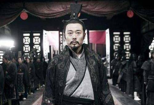 正当春申君黄歇为楚考烈王没有王储而发愁之际,赵国人李园带着他的