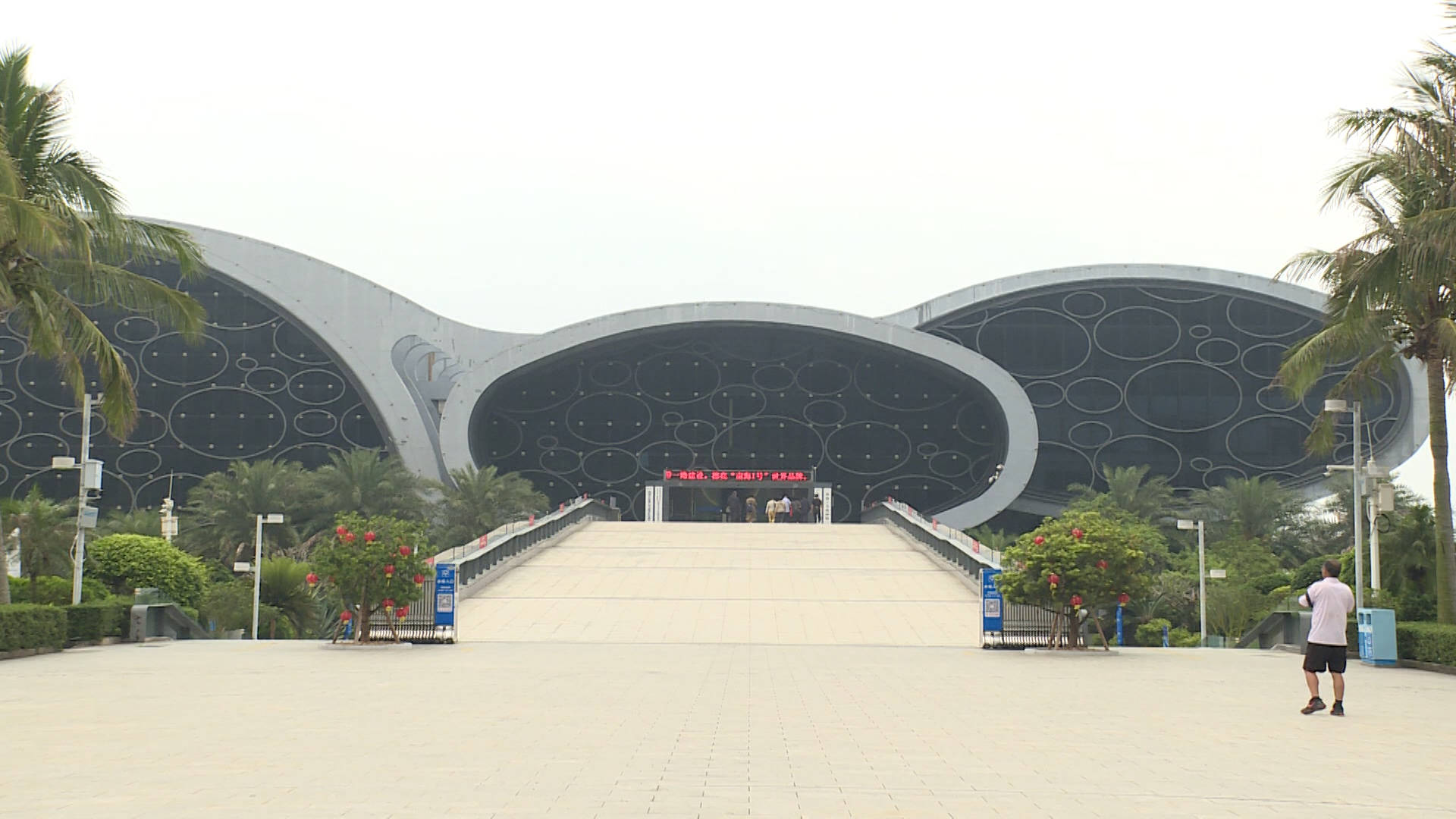 广东海丝馆是国家aaaaa级旅游景区,国家一级博物馆,是游客打卡的热门