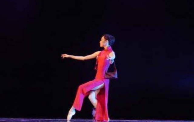 13年前,她是张艺谋钦定的开幕式舞者,却因一秒钟失误终身瘫痪_刘岩