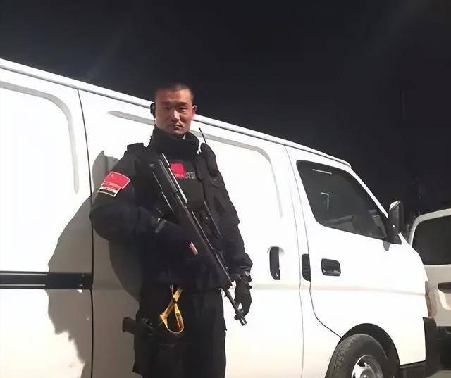 陕西小伙白晓宝,为100万去伊拉克当雇佣兵,现成为知