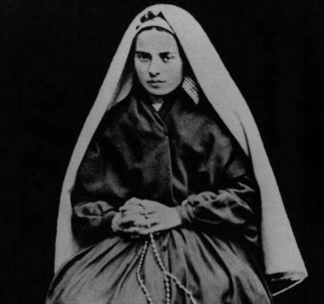 法国睡美人生前被称圣女140年容颜尸身不朽科学家无法解释