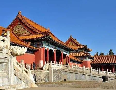 原创他用5毛钱偷走故宫价值5亿文物一夜暴富却因坐车逃票被逮捕