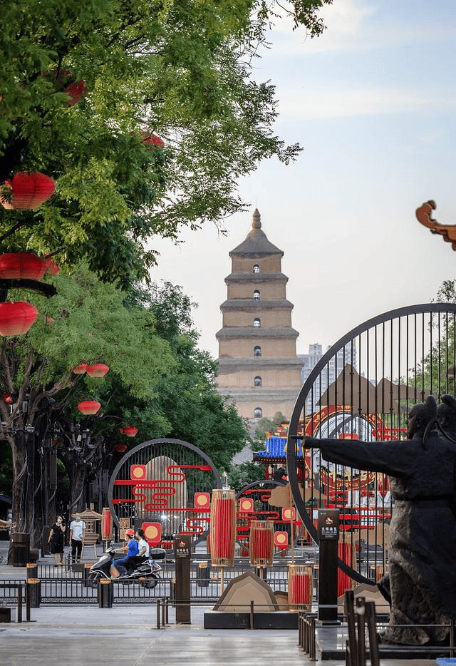 送站回家【第四天】:陕西历史博物馆 小雁塔 赛格【第三天】:回民街