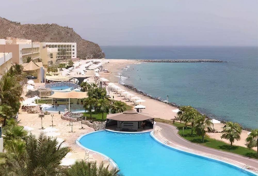 原创阿联酋最穷国家全球最大的石油仓库欧美卫星全天候监视