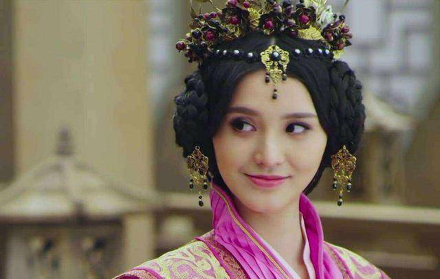 原创西夏开国皇帝李元昊当众抢夺儿媳当老婆最后死在儿子手里