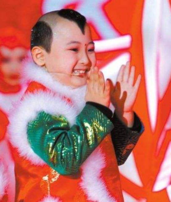 原创年画娃娃邓鸣贺4岁登台梨园春6岁上春晚8岁患病离世