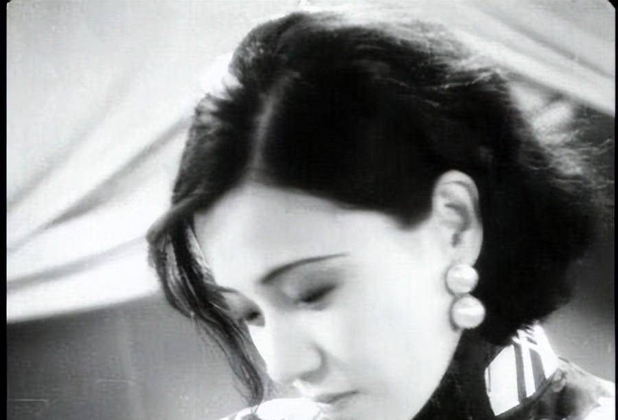 原创他一生三段婚姻娶三个名女人却均遭背叛嫌弃晚年患老年痴呆