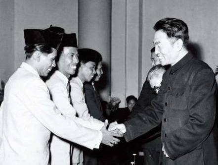 赖若愚_因为_大哥