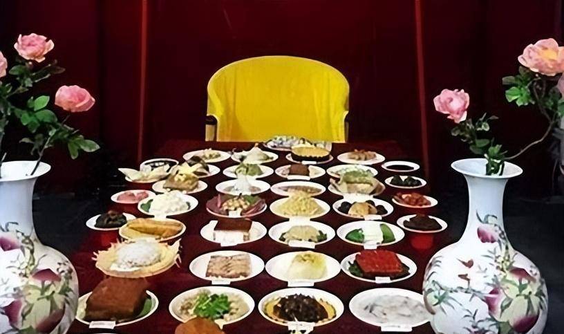 原创皇帝的一天有多悲哀乾隆3点起床7点宠幸妃子每天限时一小时