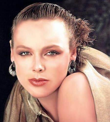 为报复睡了麦当娜老公,54岁为小15岁丈夫生娃_布里吉特_施瓦辛格_美国