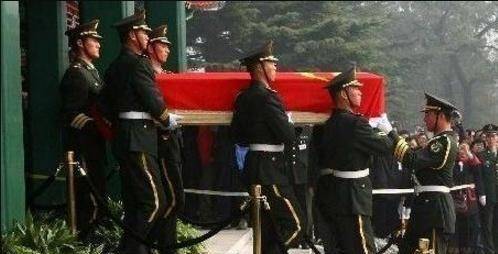 两弹一星钱学森三军仪仗队为其抬棺后代子女今何在