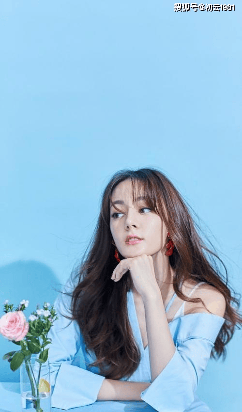 原创这谁顶得住31岁热辣迪丽热巴性感韵味再次绽放惊艳全场