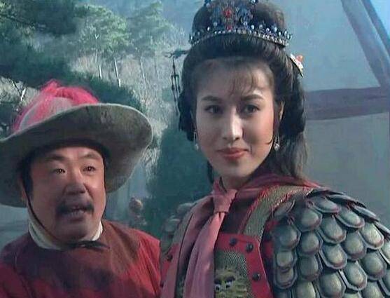 师父砍掉武松胳膊,他用镀金铜砖打死扈三娘,此人是谁?_郑彪_包道_金甲