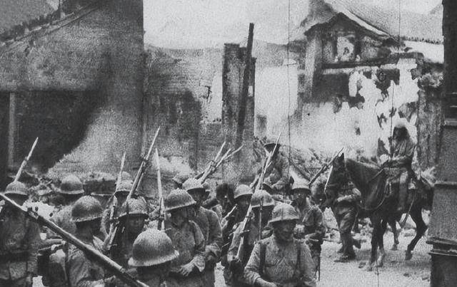 原创南京沦陷后渔夫舍命救了一位军人后来军人当了司令不忘报恩