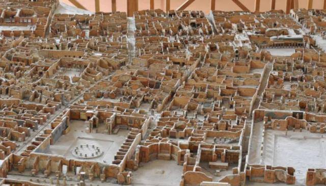 城镇被大自然活埋,上万人因此成为石头_庞贝_火山_古代