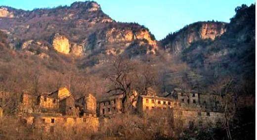 原创这个神秘的村子被称为鬼村至今无人敢住