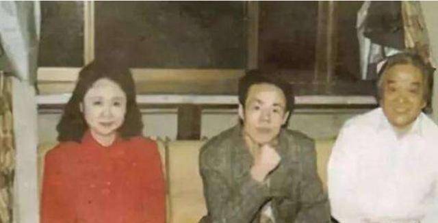 原创气功大师张宝胜中国特异功能第一人江湖捞金全靠骗术