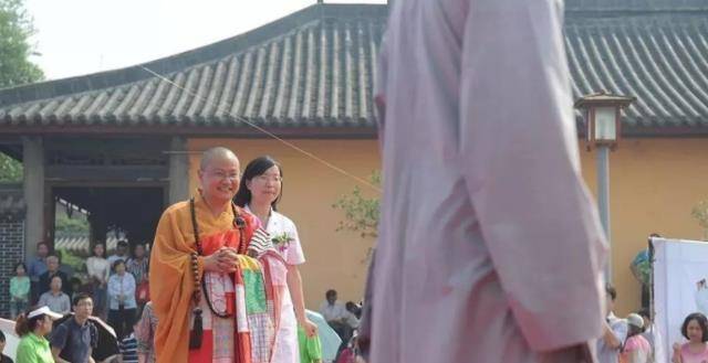 原创2008年法师打破佛门清规烹肉煮蛋迎108名孕妇在罗汉寺产子