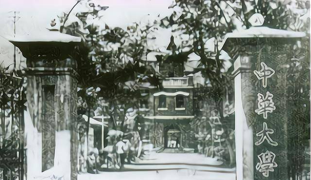 当时武汉地区的党组织正在组建,心系底层百姓的刘绍南