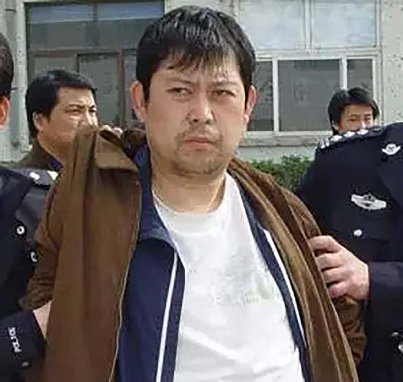 拿20万现金买车,不料是5100万农行金库盗窃案主犯_任晓峰_银行_工作