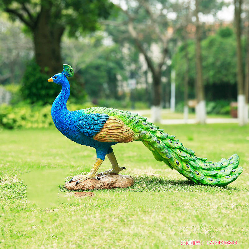 玻璃钢仿真孔雀雕塑 园林景观动物摆件小品