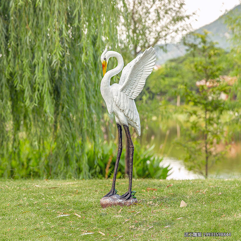 玻璃钢户外仿真白鹭雕塑 装饰园林景观动物模型