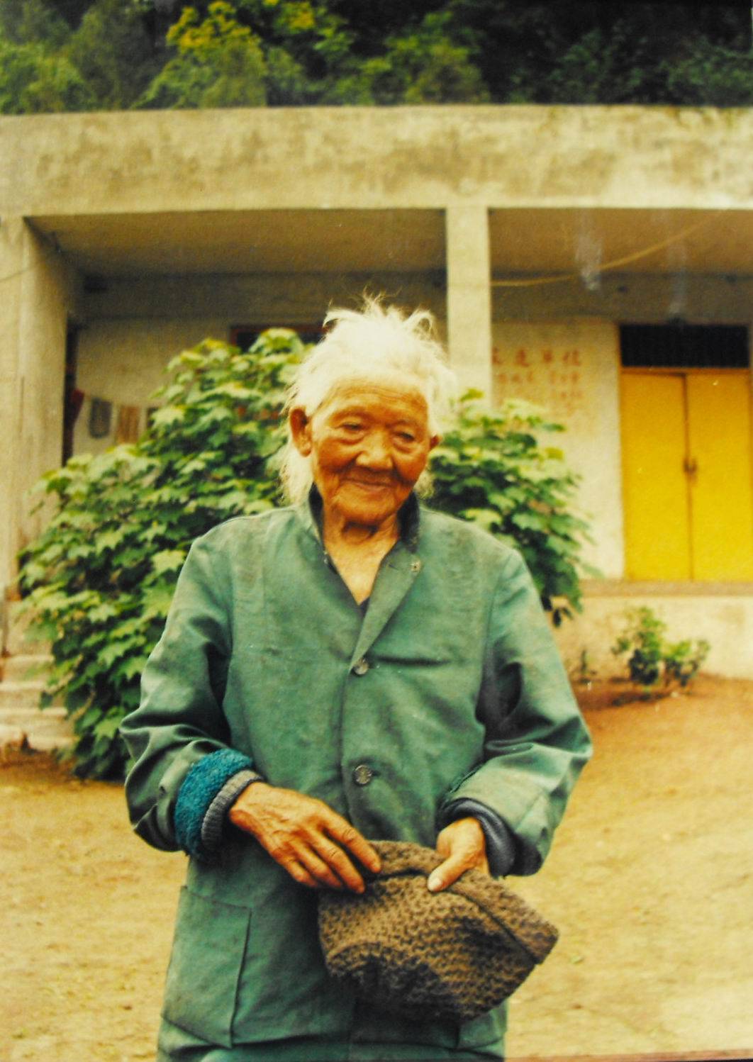 35岁追认烈士,90岁仍然活着的"烈士"李自珍_赖玉良_母亲_四川省