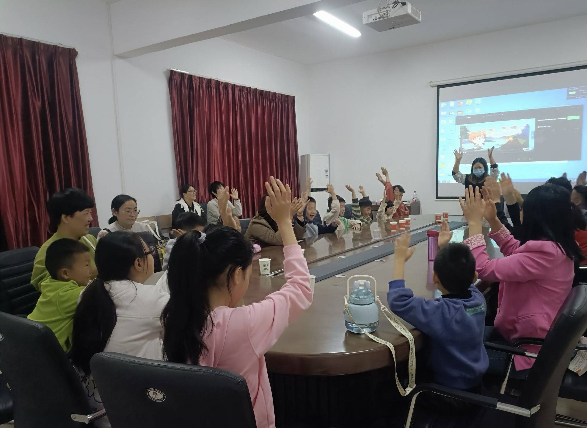 青年路街道:"消防在我心 安全伴我行"青少年消防安全教育活动