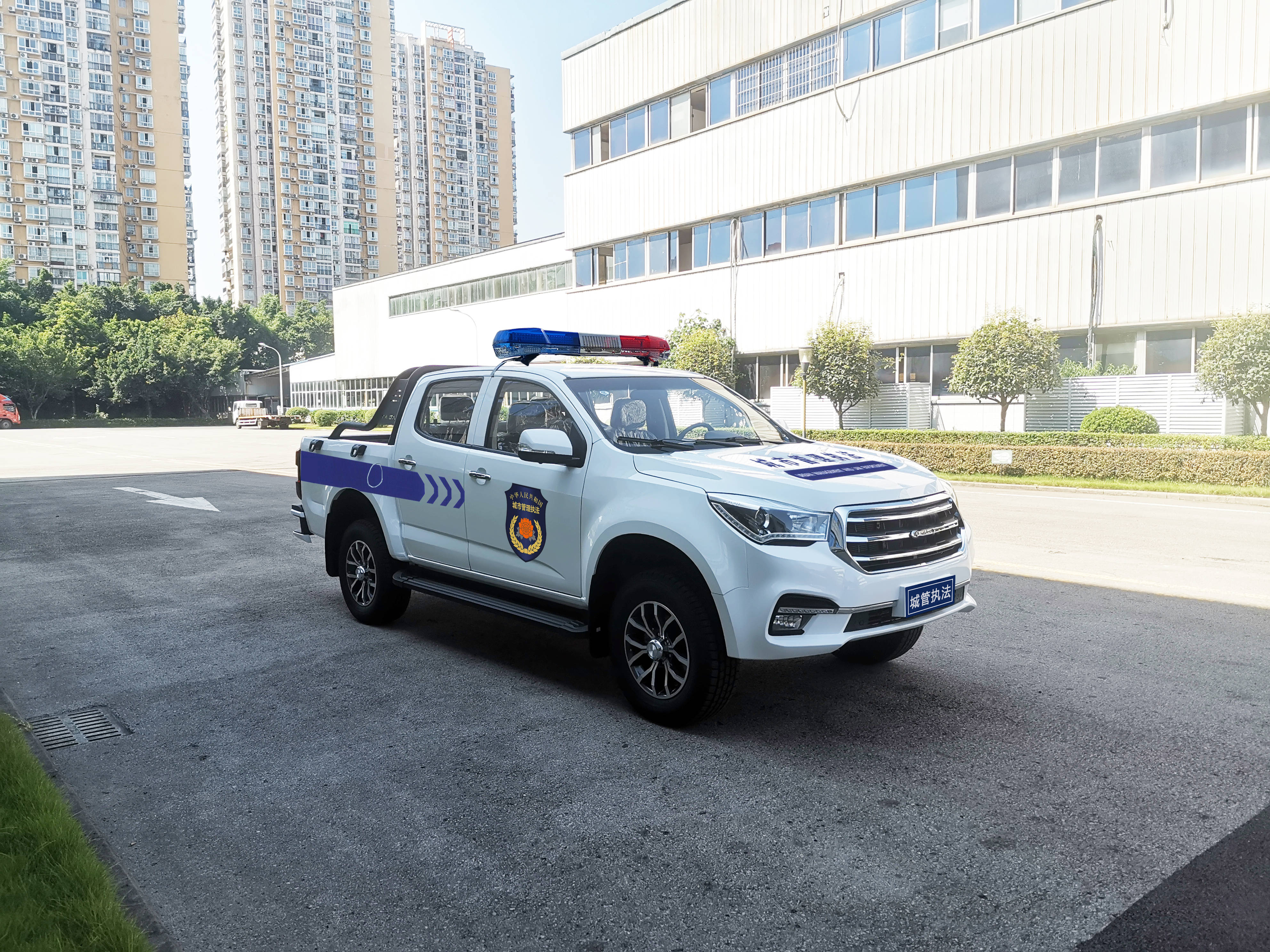 城管电动巡逻车正式上牌,智能化,环保化助力城市管理创新