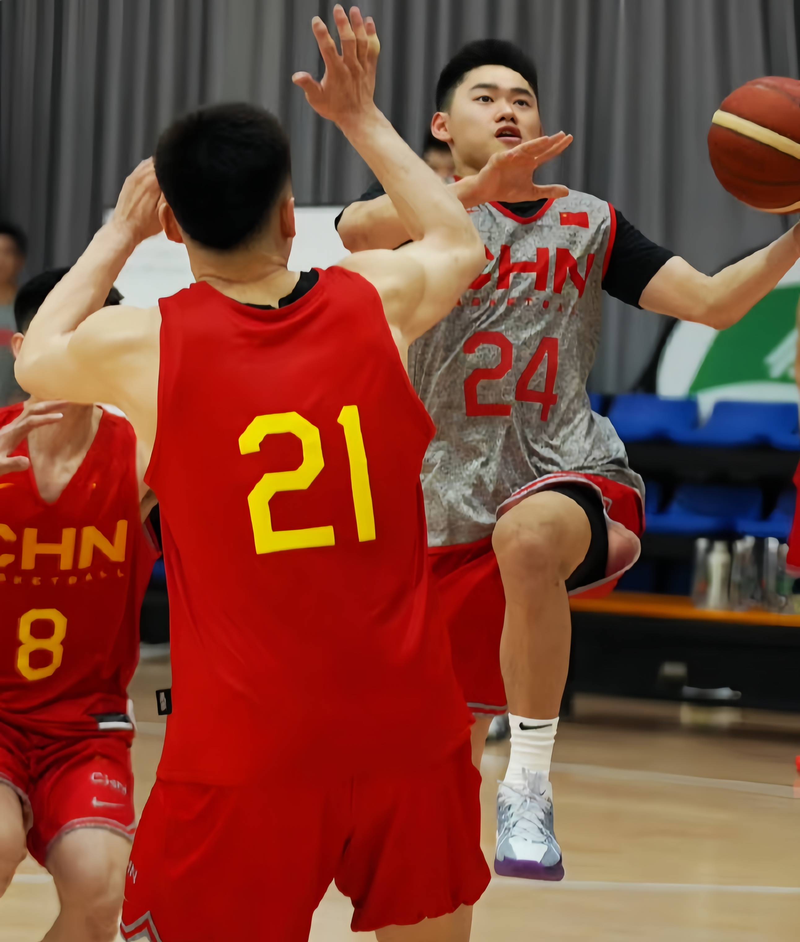 男篮短训营6人上限最高!赵维伦领衔,一人臂展突出,一人球商高