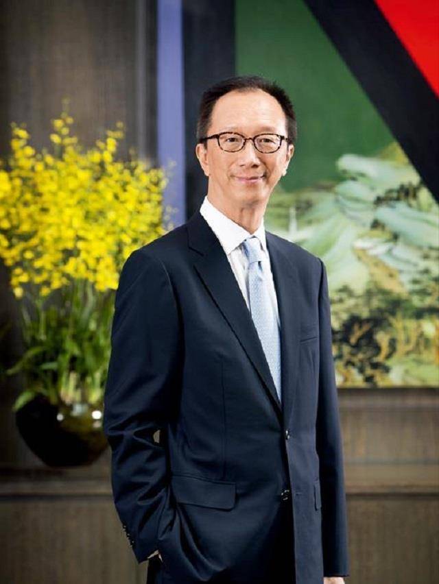 放弃美国绿卡,为中国香港狂赚3万亿,香港"财神爷"梁锦松