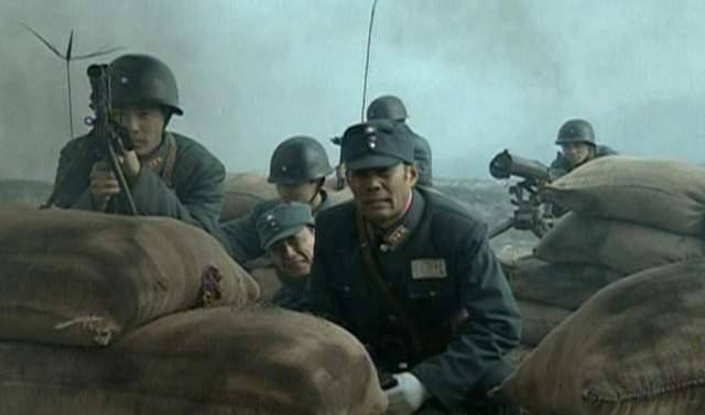 为什么说《亮剑》中楚云飞的卫队,用汤姆逊冲锋枪更合适?