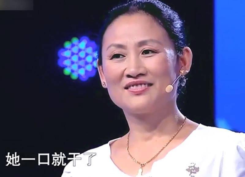 亚洲第一巨人张俊才:身高2米42,比姚明高半个头,结婚22年无子_妻子