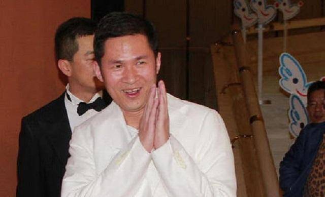 马云好友钱峰雷:6年从穷小子变巨富,街头被砍悬赏1000万