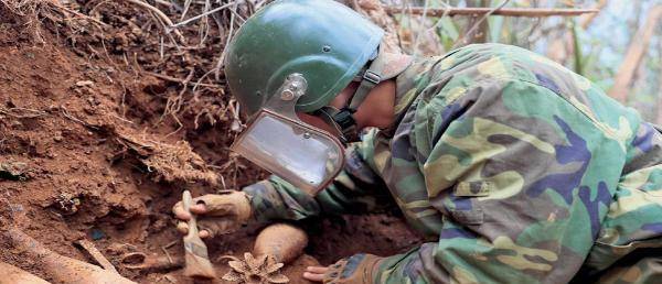 "扫雷英雄"杜富国,保护战友痛失双手双眼,3年了他现状