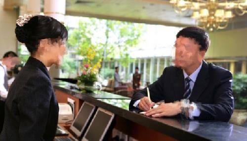 唐丽_徐静_靳某