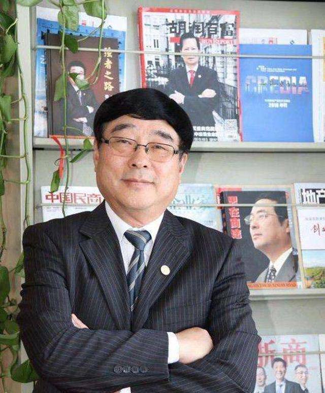 陕西首富荣海坠落:大学老师辞职,14年赚30亿,5年转手企业